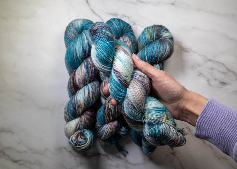 Hand Dyed Yarn Zita Variegated Yarn Fingering Weight Superwash Merino Worsted Yarn Knitting Yarn Sweater Yarn DK Weight image 5