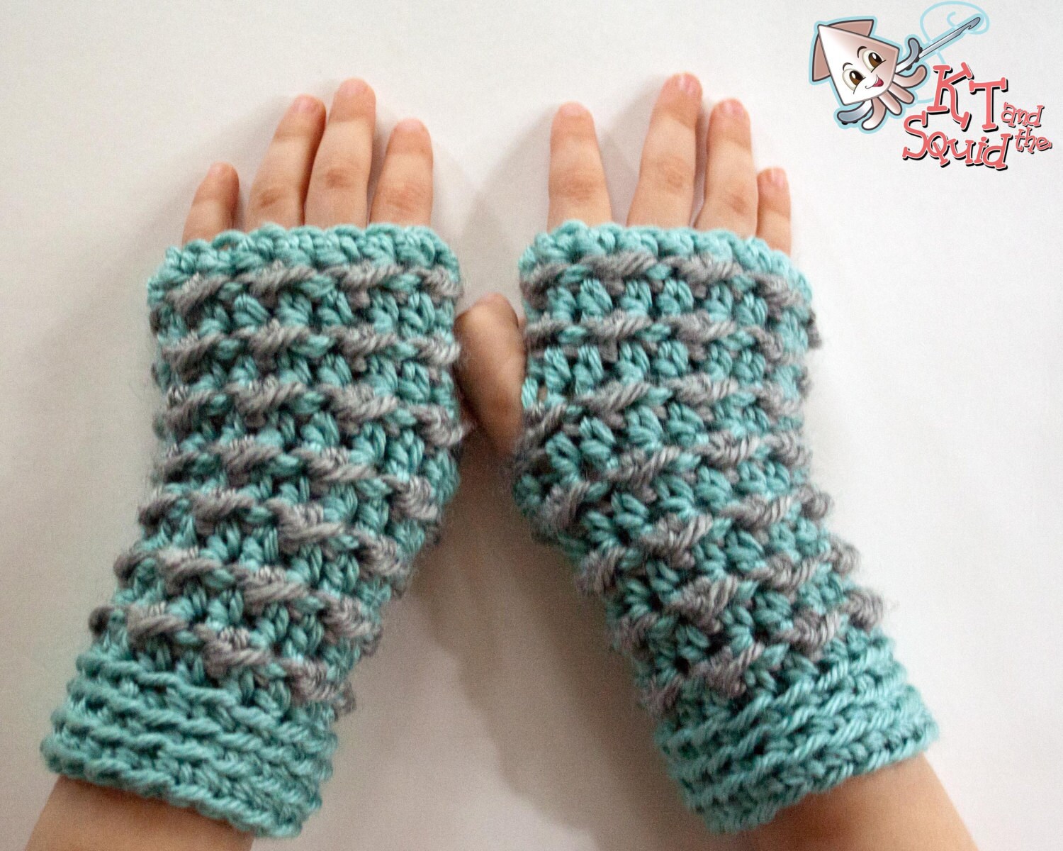 Ravelry: Chain Mail Gloves pattern by Teresa Seasons