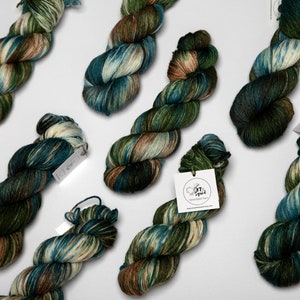 Hand Dyed Yarn Gayle Variegated Yarn Fingering Weight Superwash Merino Worsted Yarn Knitting Yarn Sweater Yarn DK Weight image 7