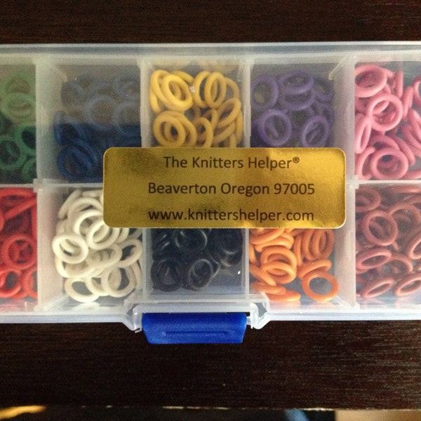 Complete set of Medium Stitch Markers! 10 different colors! 300 Stitch Markers!! Comes in plastic storage box!  10mm OD
