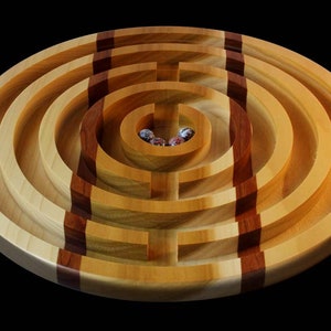 The Maze a labyrinth game of skill