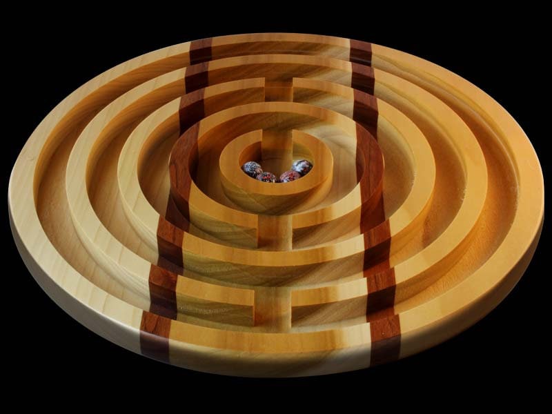 The Maze a labyrinth game of skill