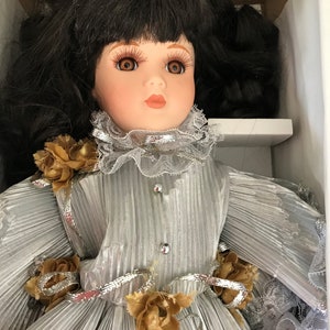 Vintage Porcelain Doll - Seymour Mann&#39;s Delicate Caroline from 1990