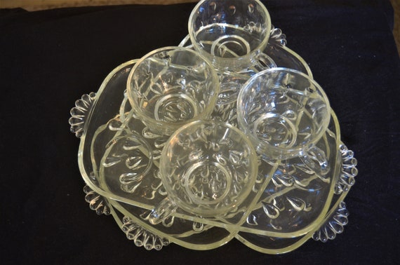 Vintage Hazel Atlas Teardrop Glass Snack Plates – Set of 4 (1940s