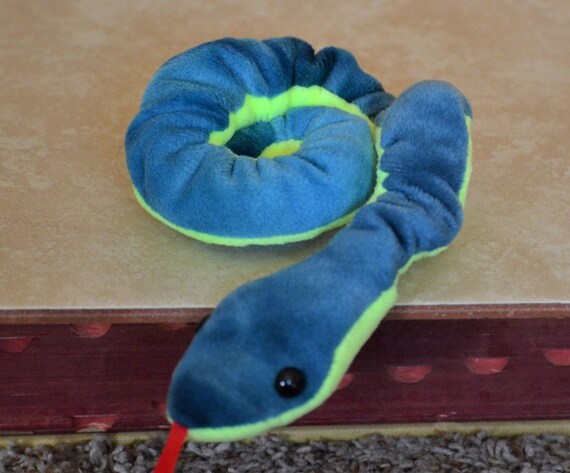hissy stuffed animal