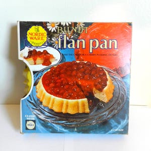 Vintage Nordic Ware Bundt Flan Pan from the 1970s