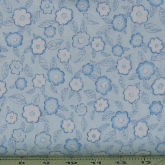 Heartland by Studio e fabric/'s Floral print 100/% Cotton fabric by the 1//2 yrd.
