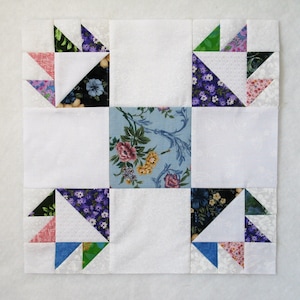 Ducks Foot in the Mud Quilt Block Pattern - PDF Quilt Pattern - Bear Paw Variation - 13.5 inch block