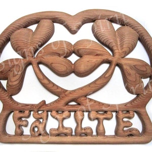 Failte Shamrock tallado en madera gaélico bienvenida irlandés diciendo Cead Mile Failte-Irish Heritage Emblem Wall Hanging