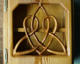 Keltische Herz Kabinett-Triquetra der ewigen Liebe Holz geschnitzt