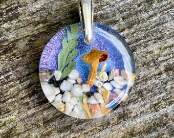 Handmade real mushroom, flowers and plants resin necklace. Keikosbeadbox