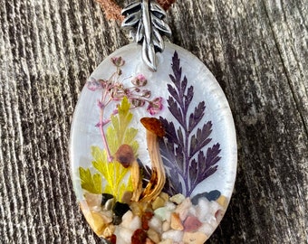 Handmade real mushroom, flowers and plants resin necklace. Keikosbeadbox