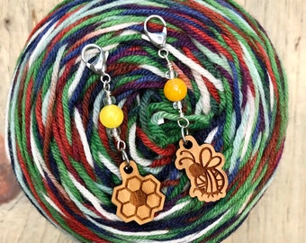 Busy 'lil Yarn Bee Stitchmarkers with Bead Accent - Progress Keeper Set for Knitting & Crochet