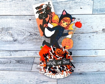 Retro Halloween Black Cat Decoration: Vintage Inspired Tier Tray Decor