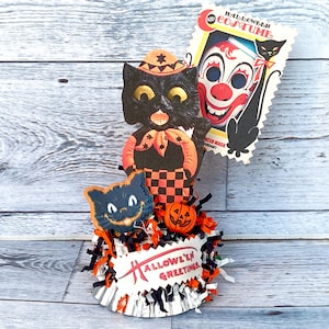 Retro Halloween Black Cat Decoration: Vintage-Style Folk Art Tier Tray Decor