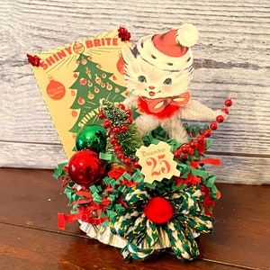 Retro Christmas Cat Vintage Christmas Decor Chenille Christmas Cat Decor Kitschy Christmas Decor Bottle Brush Tree Chenille Ornament Cat