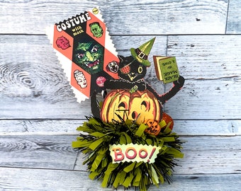 Retro Halloween Black Cat Decor: Vintage Inspired Tiered Tray Decoration