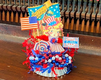 Vintage Americana Chenille Decoration: Patriotic Tart Tin Decor