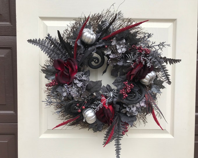 Black and Red Halloween Wreath Halloween Decor Spooky Wreath for Front Door Etsy