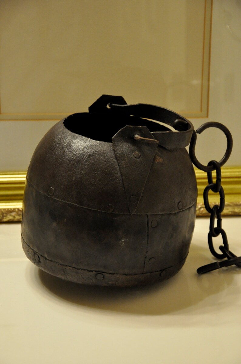 Vintage Farmhouse Country Living Iron Metal Well Bucket Rustic Etsy