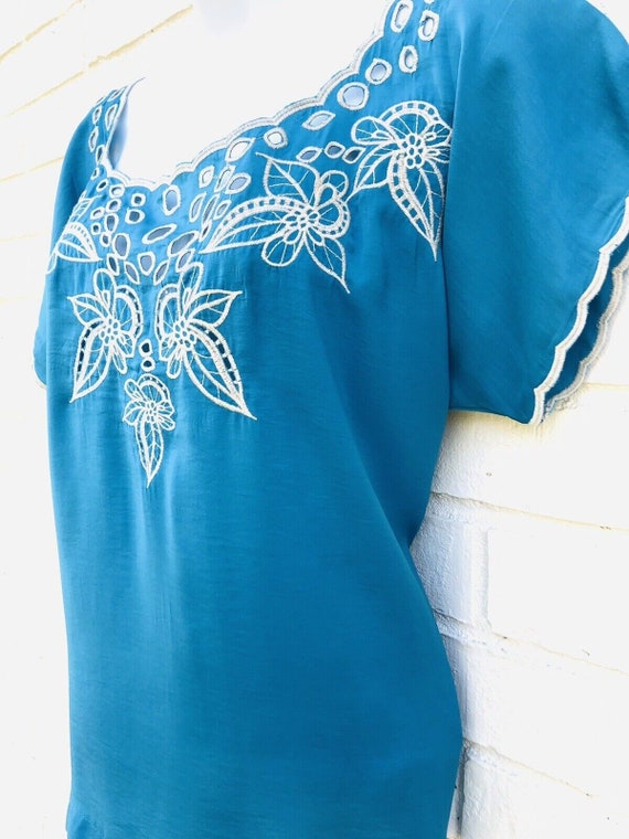 Vintage Turquoise Teal Embroidered Eyelet Boho Chi