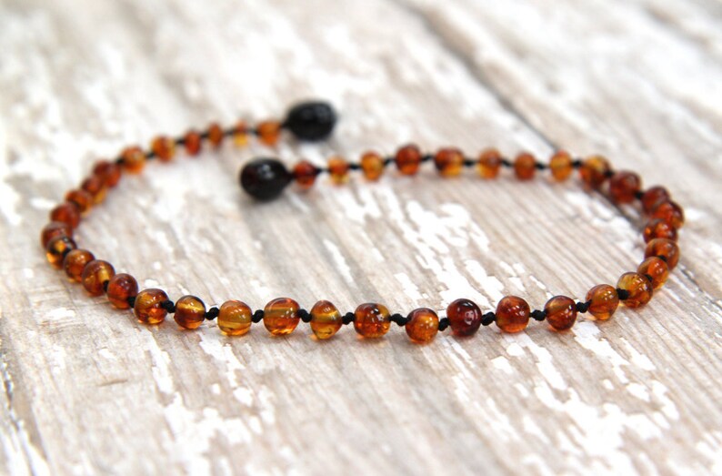 amber necklace for pain
