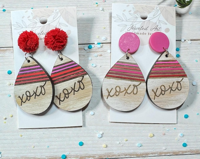 Hand-Painted XOXO Engraved Teardrop Wood Engraved Earrings – Valentine's Day