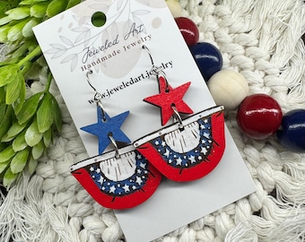 Vintage Patriotic Bunting Flag with Star Connector - 3 Styles - America's 250th