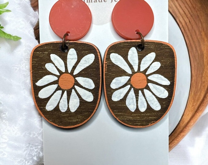 Hand-Painted Retro Daisy Wood Earrings