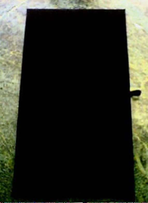 Black velvet jewelry display pad deals