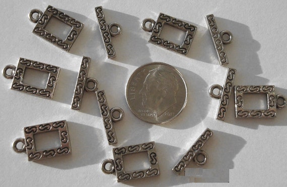 Antique Necklace Clasps: Types, Identification & Value (Guide 2023)