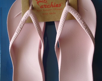 Archie's Arch Support Thong Sandals Men size 4 / Women size 5 PINK