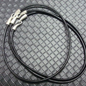 3 Herren Halskette Schnüre 4 mm schwarze Lederschnur Spitze mit versilberten Verschlüssen M119B