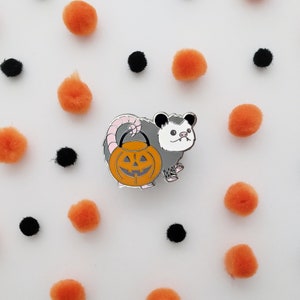 Trick-or-Treat Possum enamel pin // halloween pin