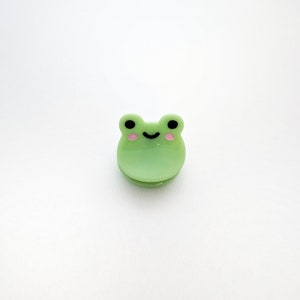 Froggy hair clip  //  small frog clippy