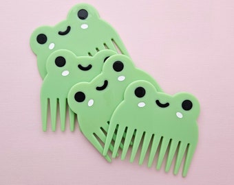 Froggy wide tooth comb // cute green frog hair comb