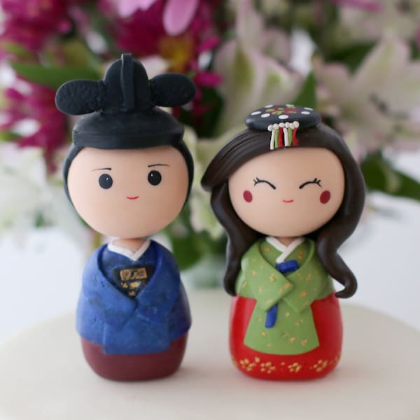 Personalized Korean wedding cake topper kokeshi figurines