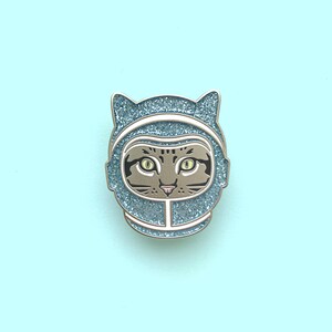 space cat hard enamel pin - astronaut cat enamel pin - glitter cat pin - crazy cat lady gift - cat brooch - cute enamel pins - space cat art