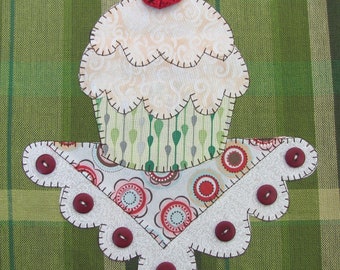 Cupcake Applique  PDF Pattern for Tea Towel