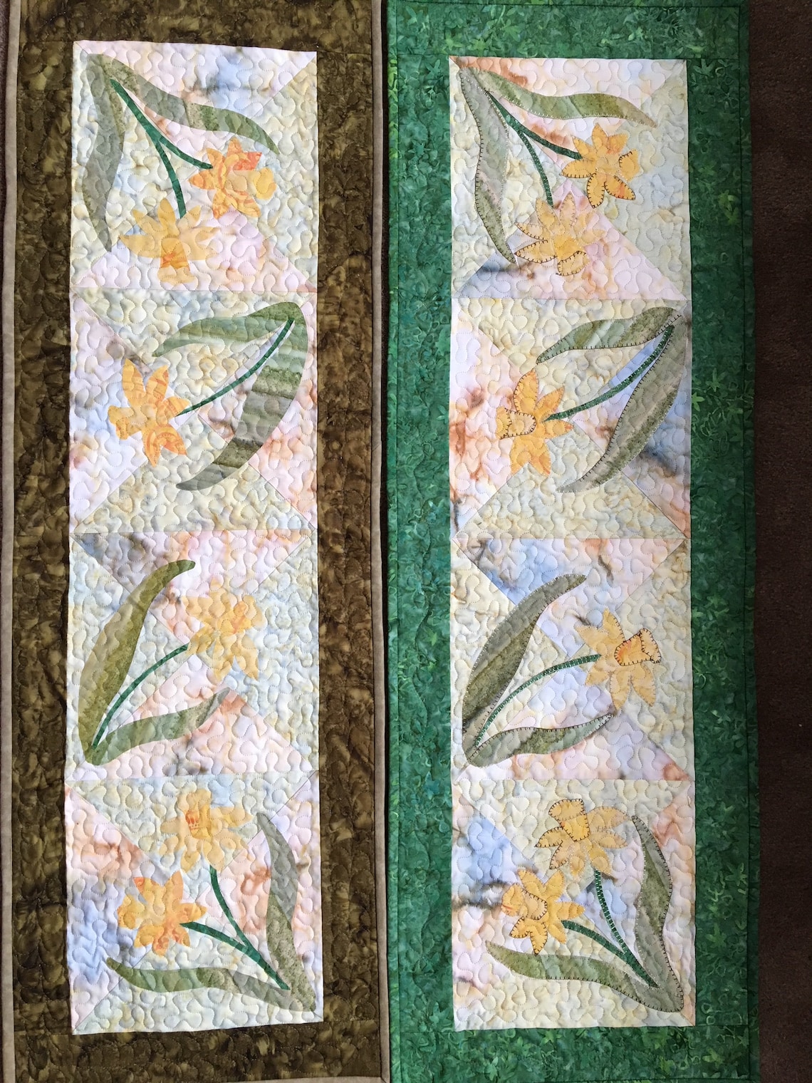 Daffodil Dreams Table Runner PDF Pattern From Quilt Doodle Designs - Etsy