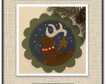 Woodland Deer Packaged pattern for a wool ornament by Quilt Doodle Designs