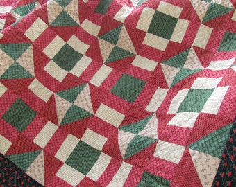 Christmas Dash Quilt PDF Pattern from Quilt Doodle Designs