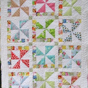 PDF Laundry Day Quilt Pattern from Quilt Doodle Designs