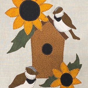 Septembers Block Sparrow with Sunflowers BOM 2022 printed pattern