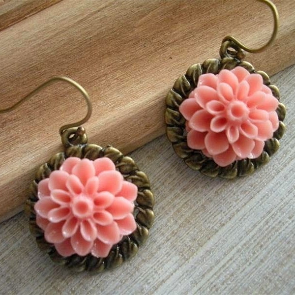 Floral earrings, great for Fall. Peach Pink flowers on antique brass filigree settings