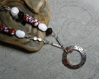 Eyeglass Loop pendant necklace - Mad About Red