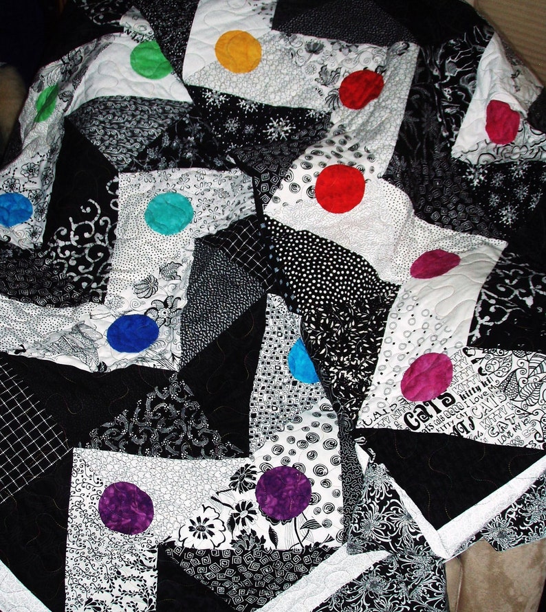 King Size Quilt Black and White Zigzag Pattern With a Rainbow Etsy
