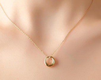 Minimalistiskt cirkelformat silverhalsband, Elegant hänge i guld, Roséguldfärgat uttalandehalsband för vardagsbruk, Delikat halsband
