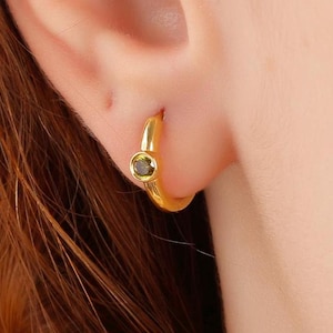 Minimalist Bezel Peridot Stone Huggie Earrings, Dainty Birthstone August Tiny Studs Earrings, Delicate Yellow Gold Silver Hoops Earring