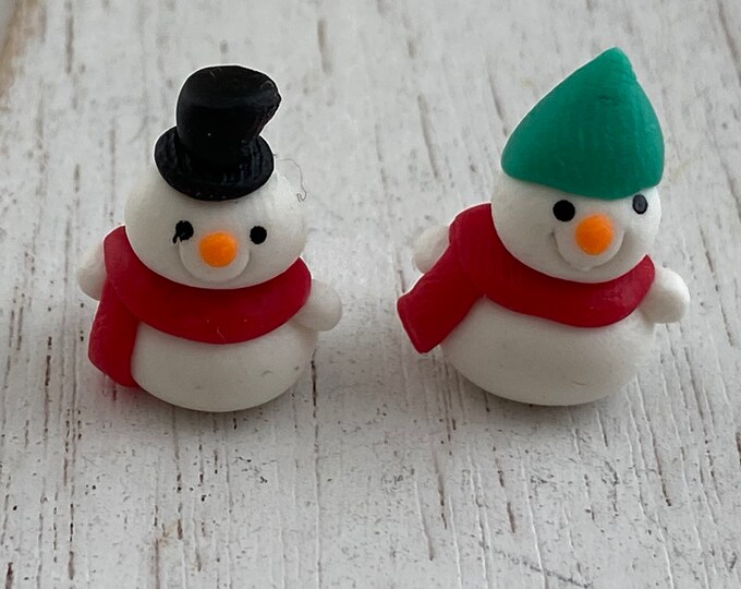 Miniature Snowmen, Mini Snowman Figurine, Set of 2, Dollhouse Miniature, 1:12 Scale, Holiday Decor, Dollhouse Accessory, Crafts